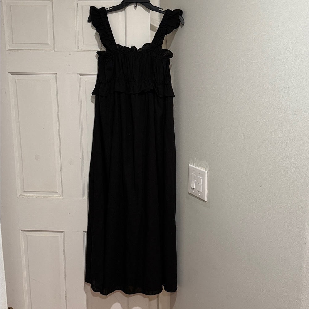 Petal & Pup Black Maxi Dress